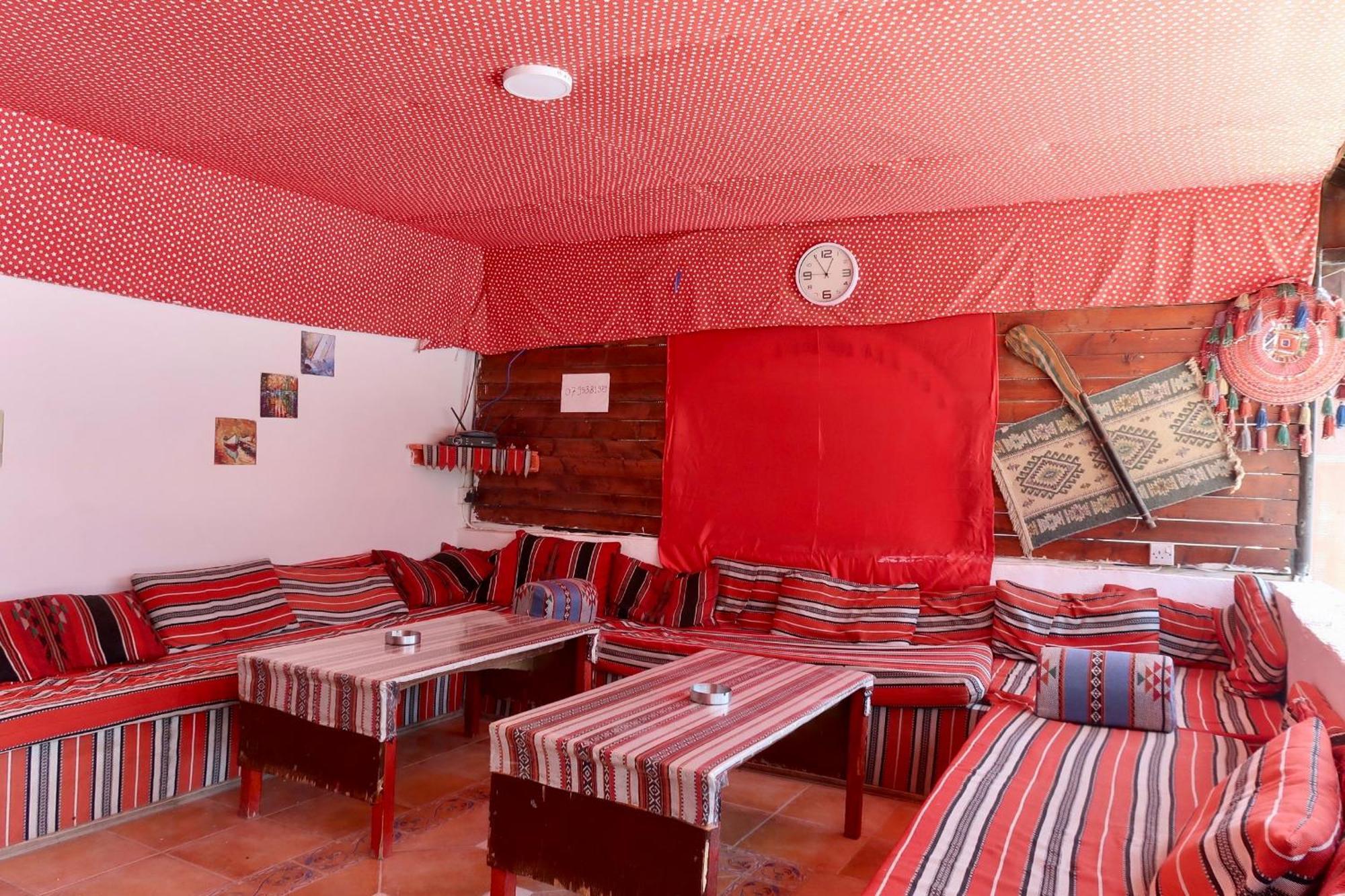 Bedouins Inn Village アカバ エクステリア 写真